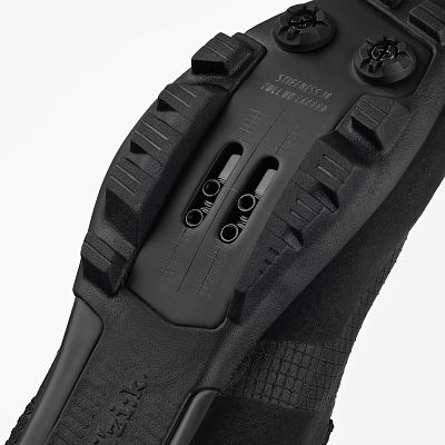Превью  Велотуфли для кросс-кантри FIZIK Vento Ferox Carbon Black/Black